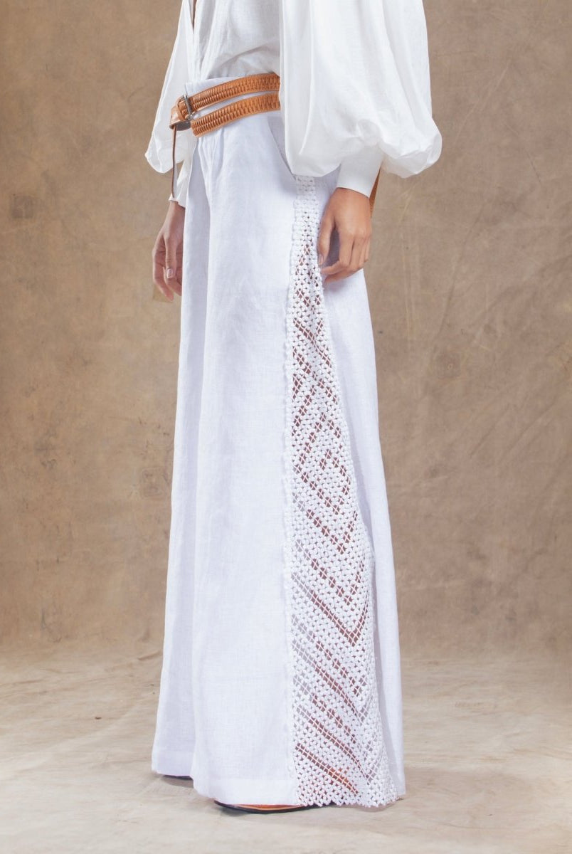 Calça Pantalona Linho Puro e Renda de Bilro OPULÊNCIA - Villa Dharma Rouparia Consciente