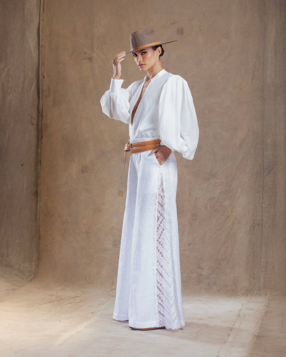 Calça Pantalona Linho Puro e Renda de Bilro OPULÊNCIA - Villa Dharma Rouparia Consciente