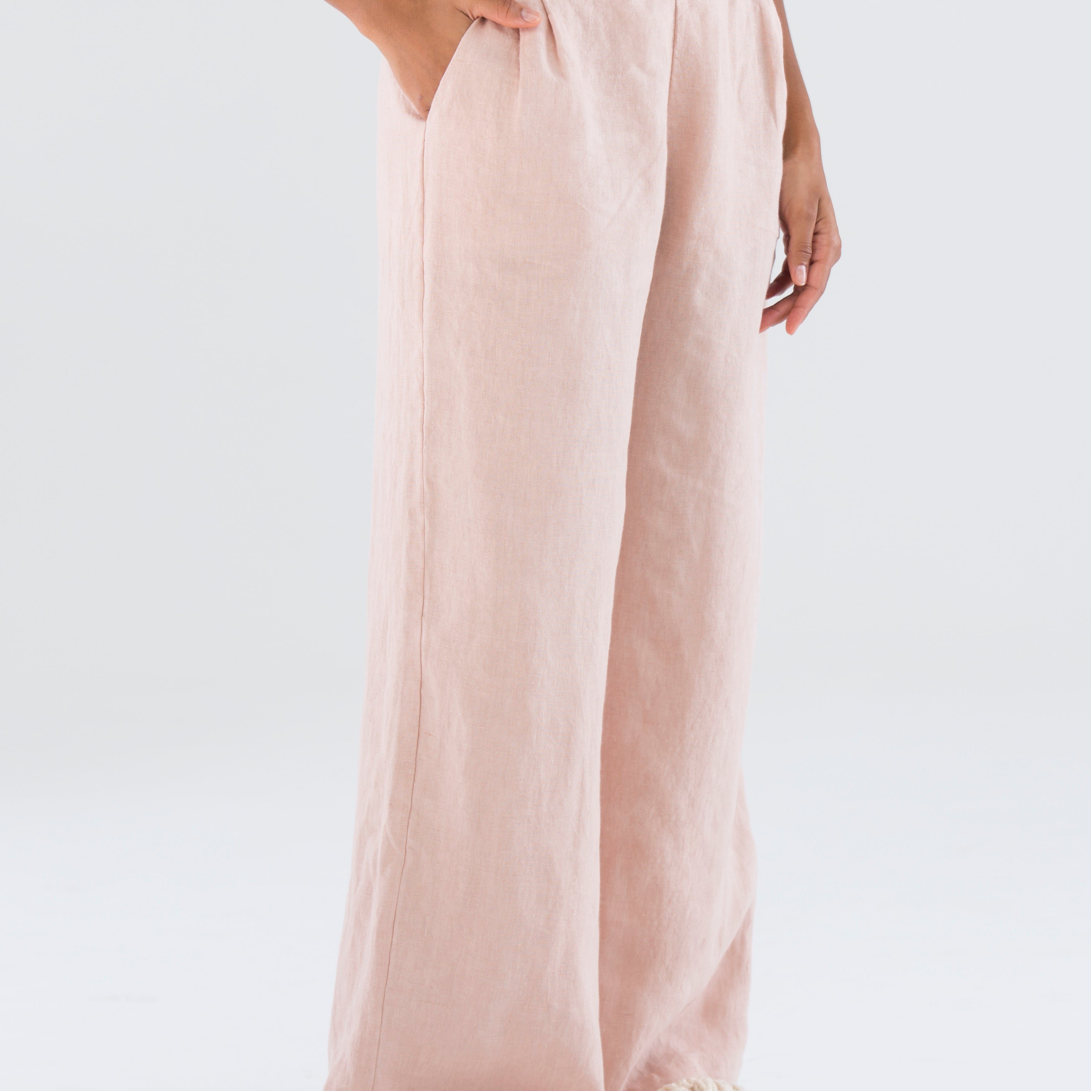 calca-pantalona-alfaitaria-feminina-sustentavel-e-atemporal-em-linho-rosa