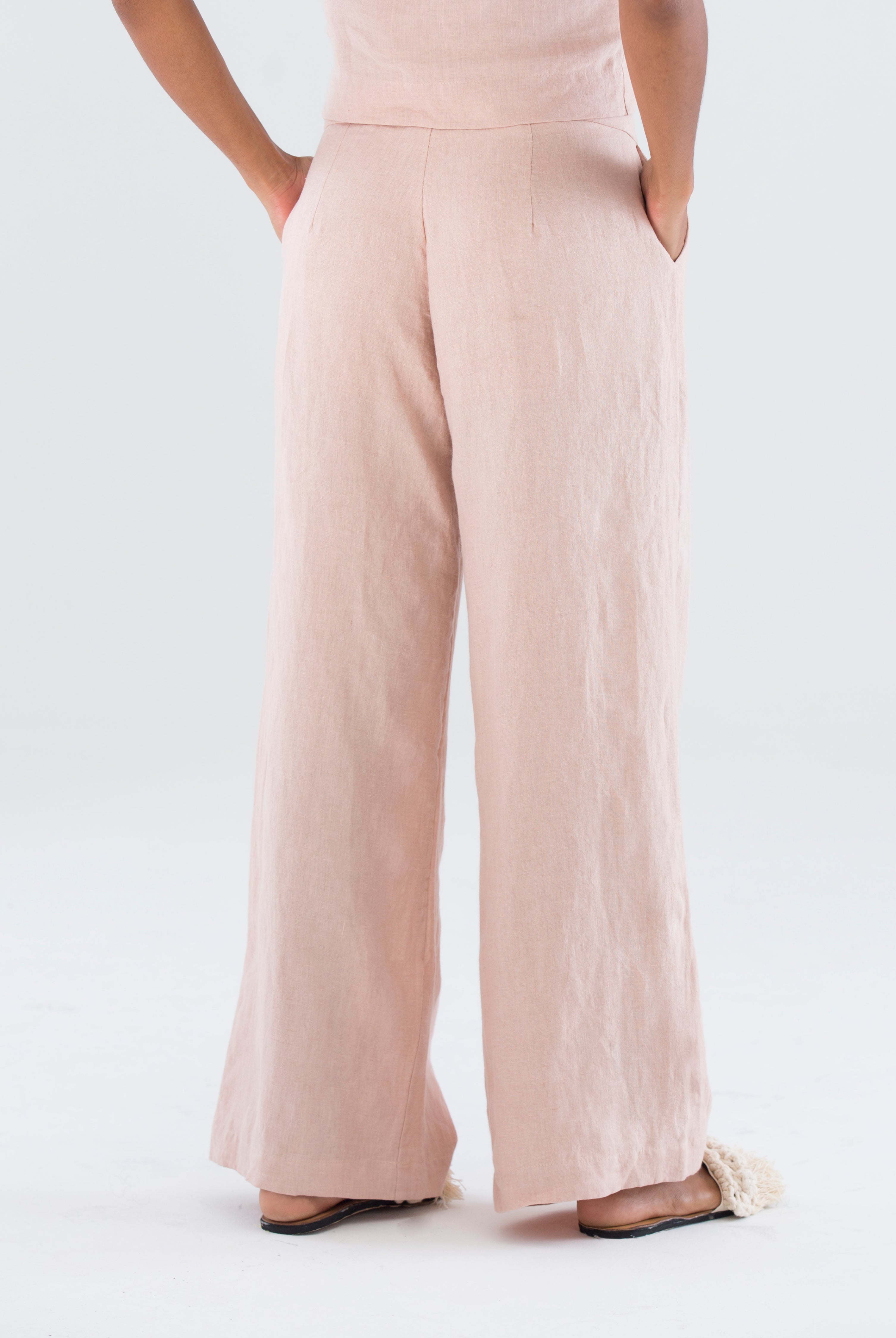 calca-pantalona-alfaitaria-feminina-sustentavel-e-atemporal-em-linho-rosa
