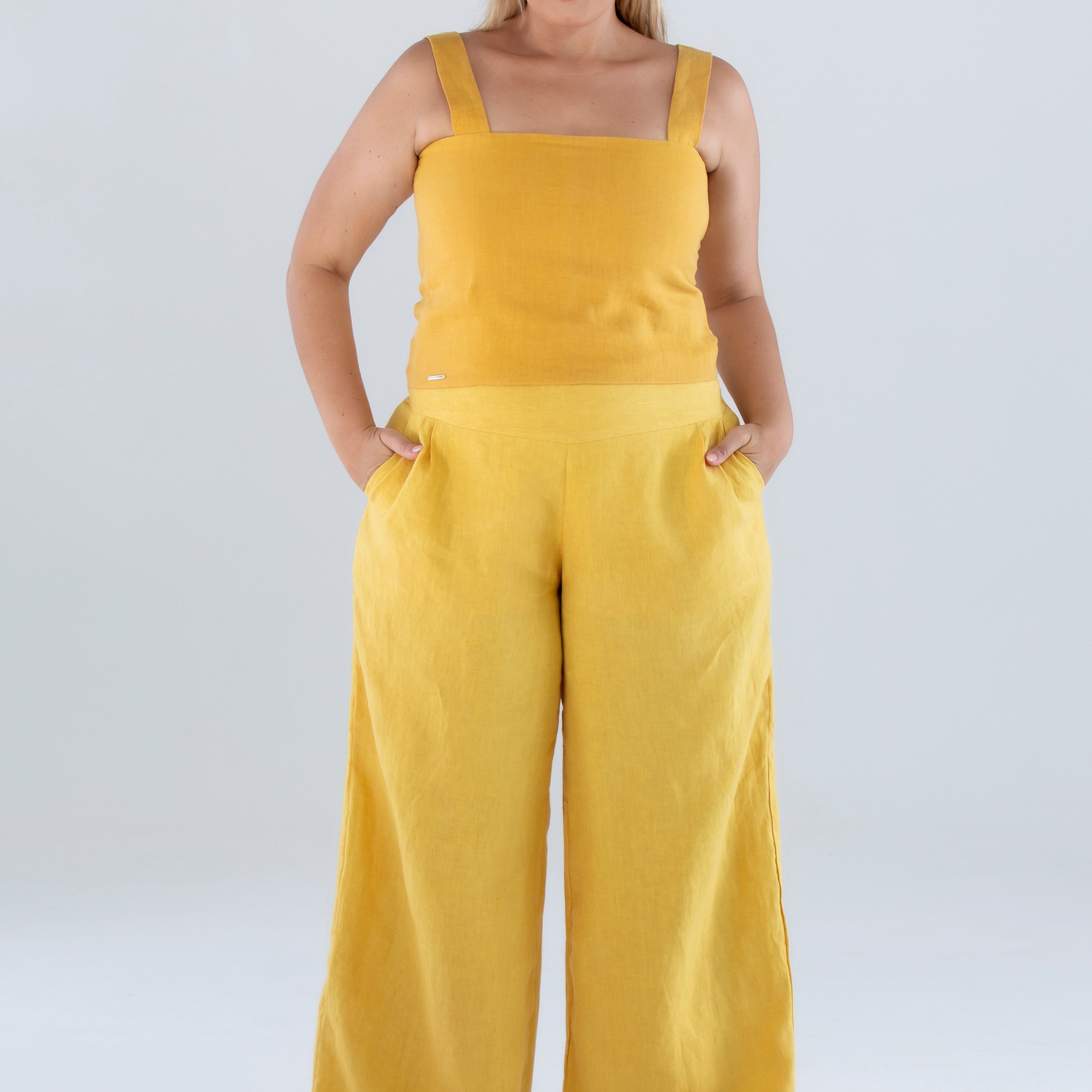 calca-pantalona-alfaitaria-e-blusa-feminina-sustentavel-e-atemporal-em-linho-amarela