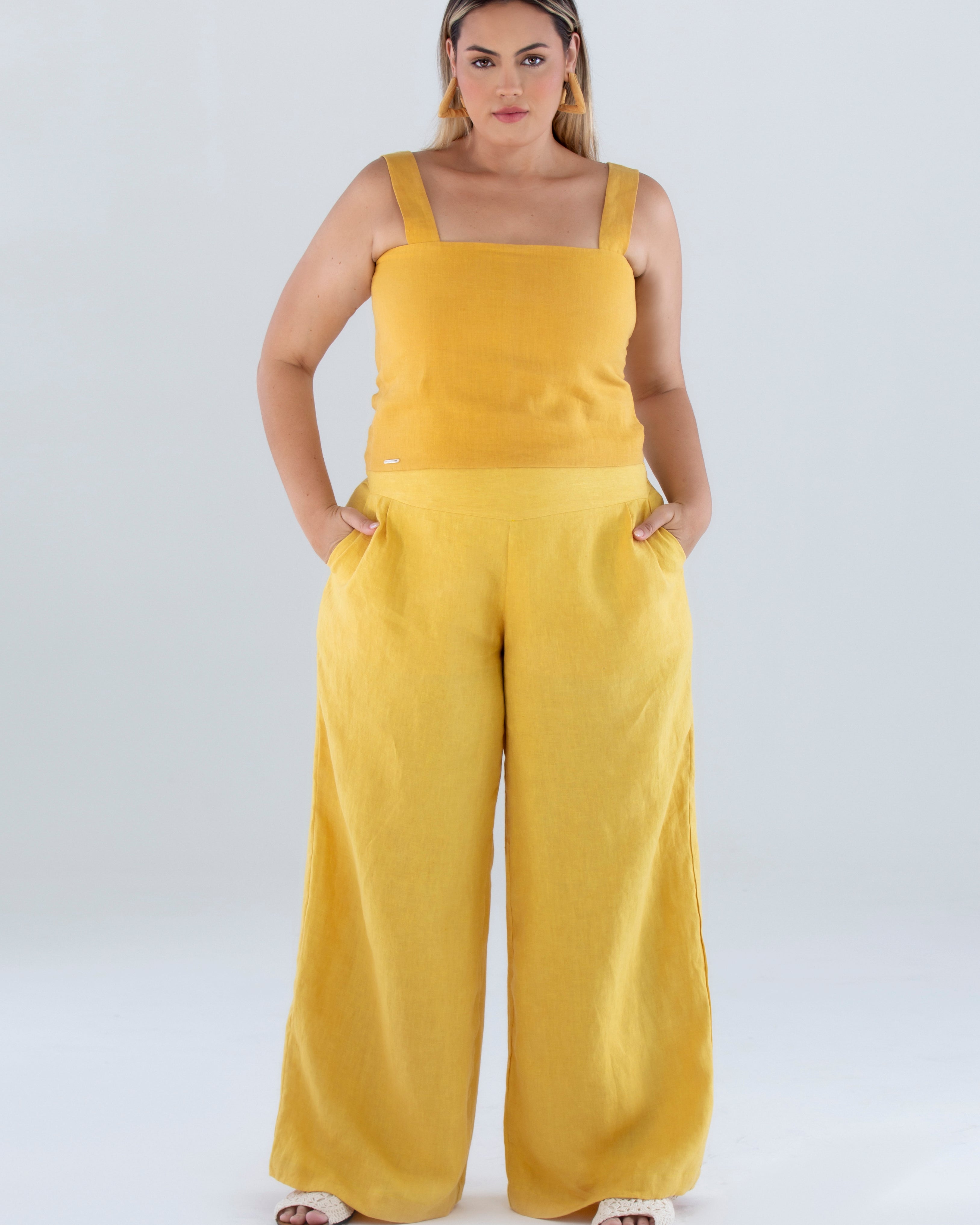 calca-pantalona-alfaitaria-e-blusa-feminina-sustentavel-e-atemporal-em-linho-amarela