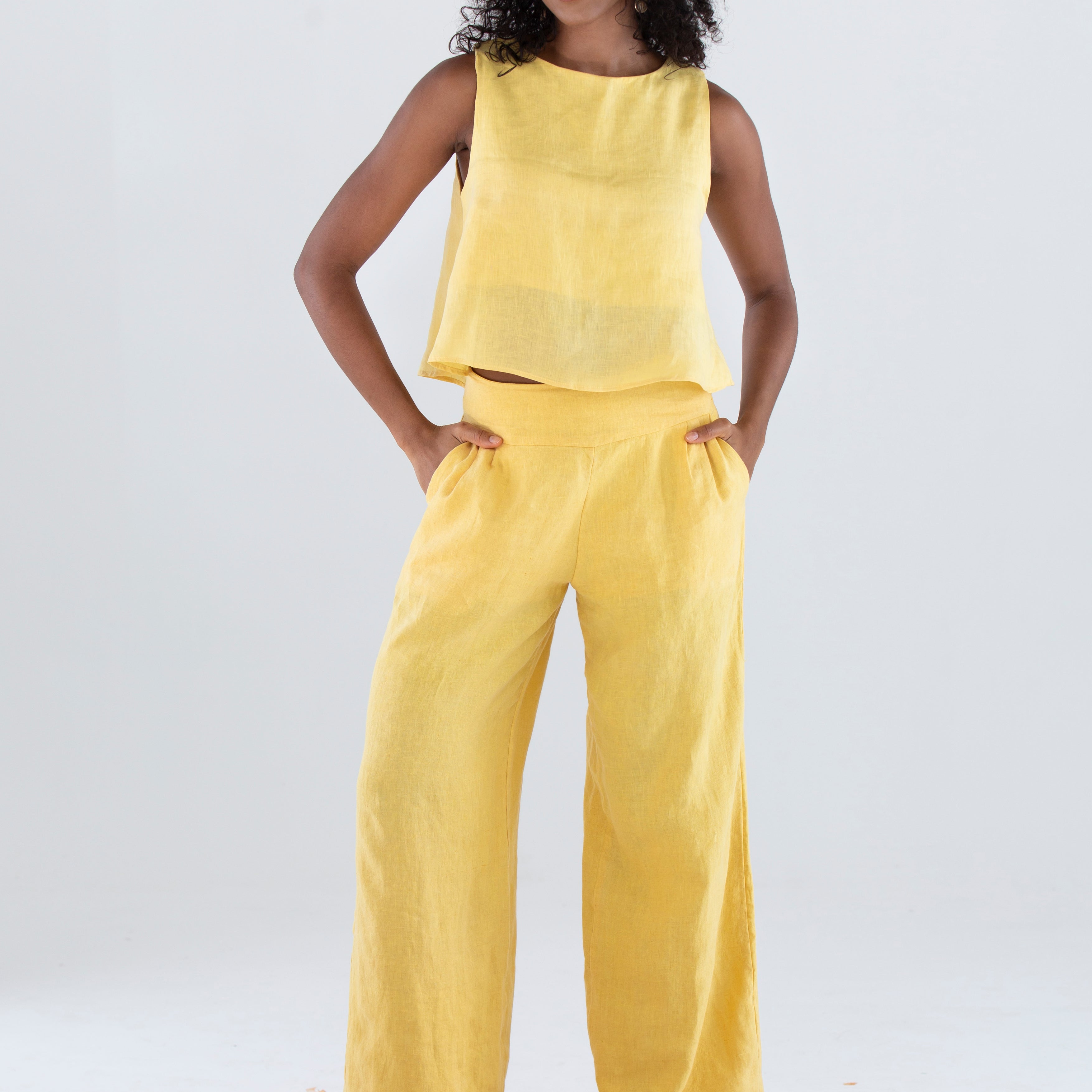 Blusa-Bata-e-calca-em-Linho-sustentavel-atemporal-amarela