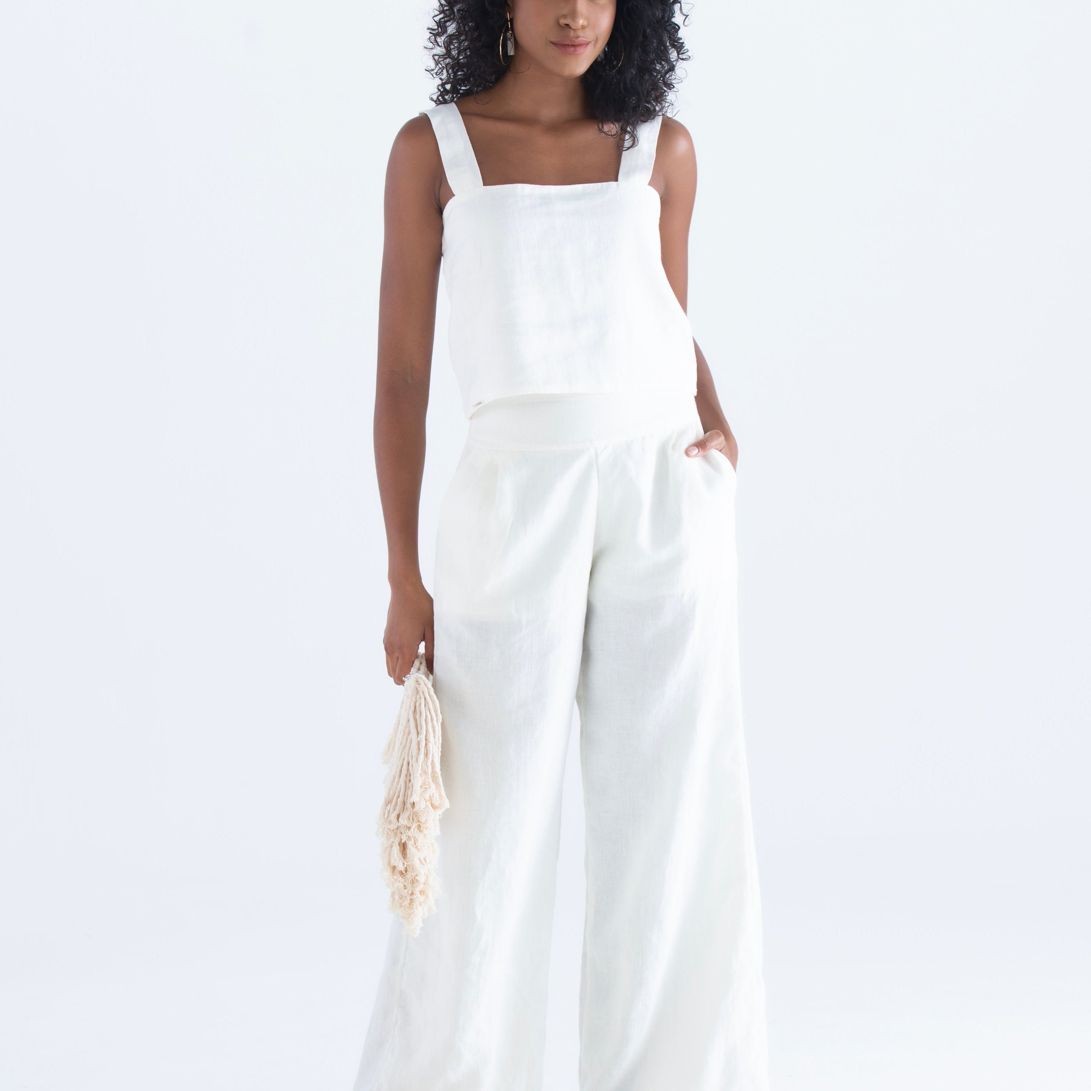 blusa-decote-quadrado-e-calca-feminina-em-linho-sustentavel-atemporal-branca