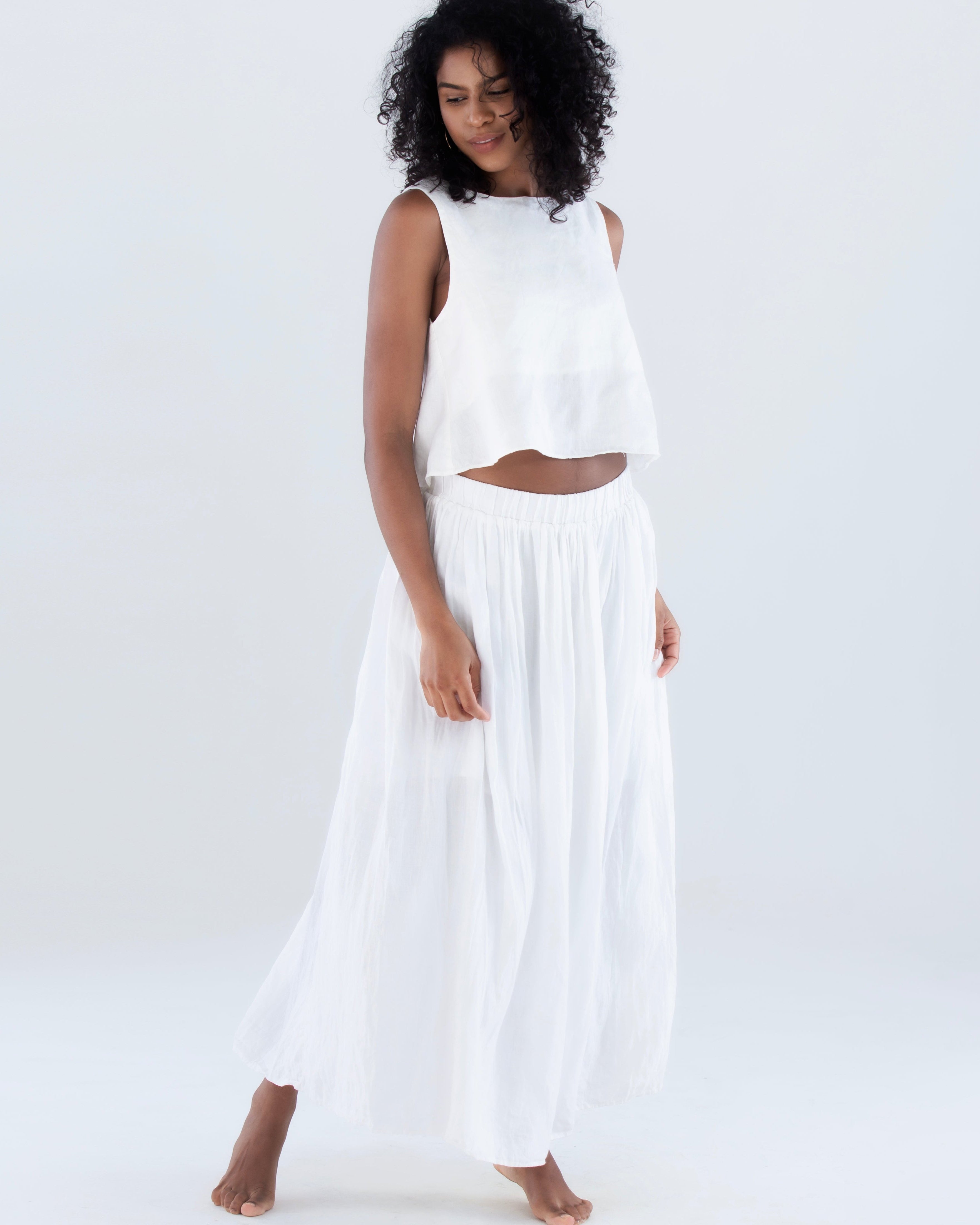 Blusa-Bata-e-saia-em-Linho-sustentavel-atemporal-branca-offwhite