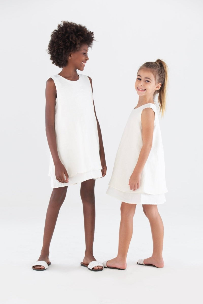 Vestido Infantil em Camadas em Linho CONSIDERAR - Villa Dharma Rouparia Consciente